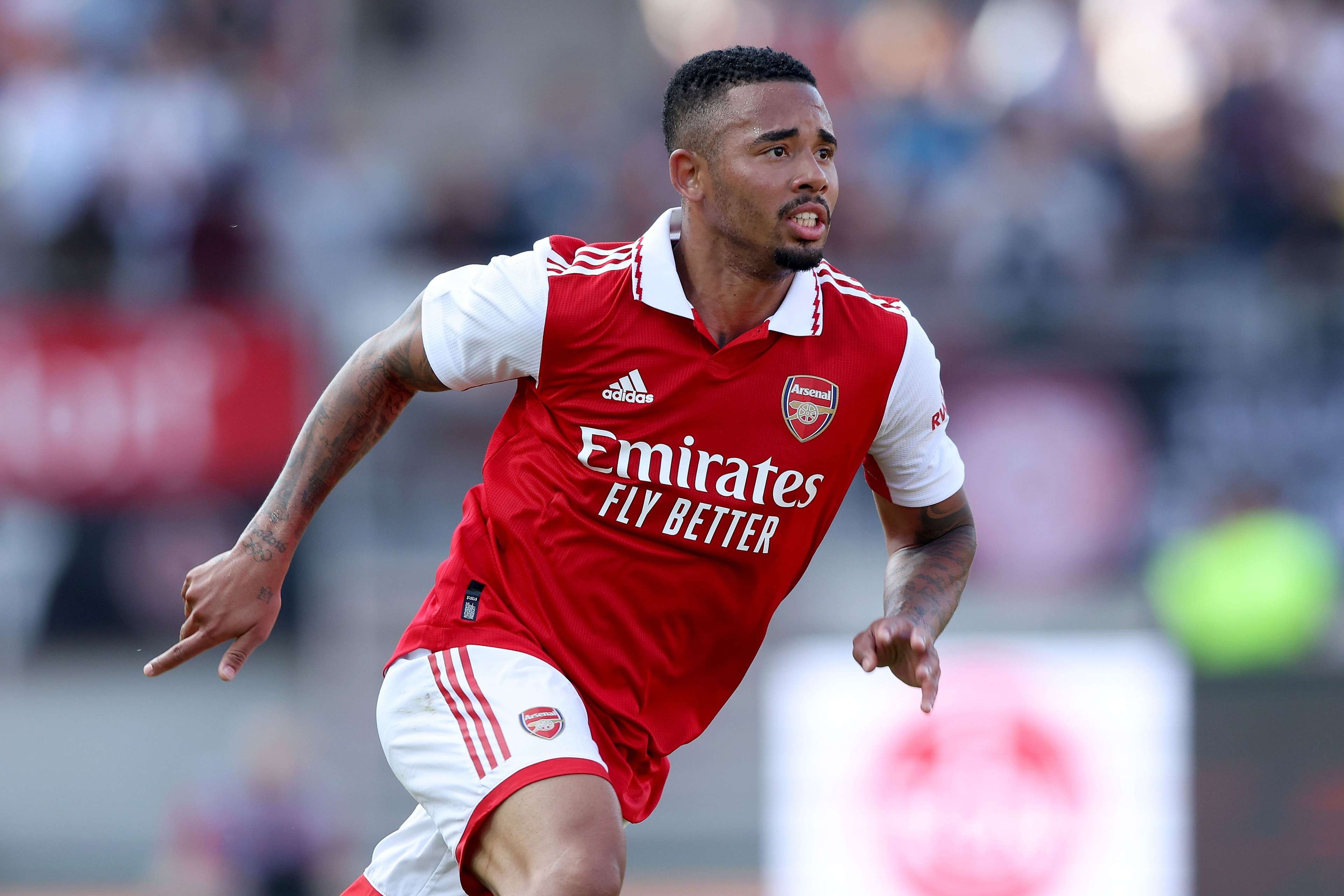 足球比赛的 足球比赛的